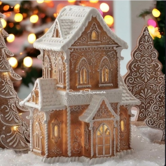 12" White Glitter Icing Scrollwork LED Lighted Victorian Gingerbread House New - Picture 1 of 9
